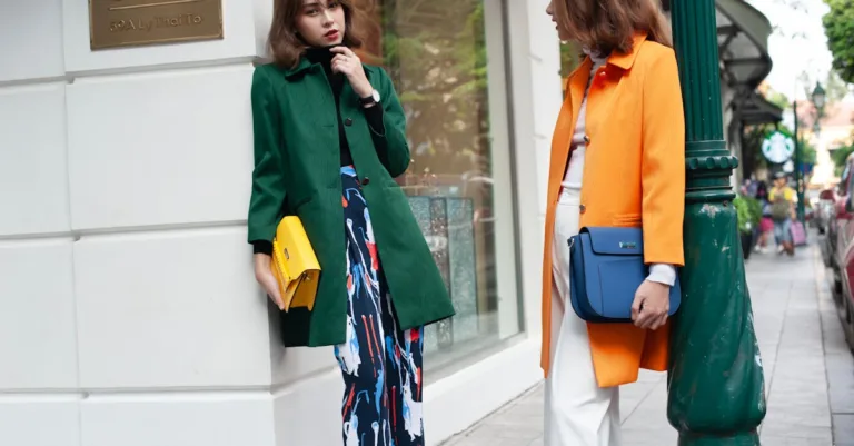 découvrez notre collection de manteaux élégants et chaleureux pour toutes les saisons. trouvez le style parfait qui allie confort et tendance.
