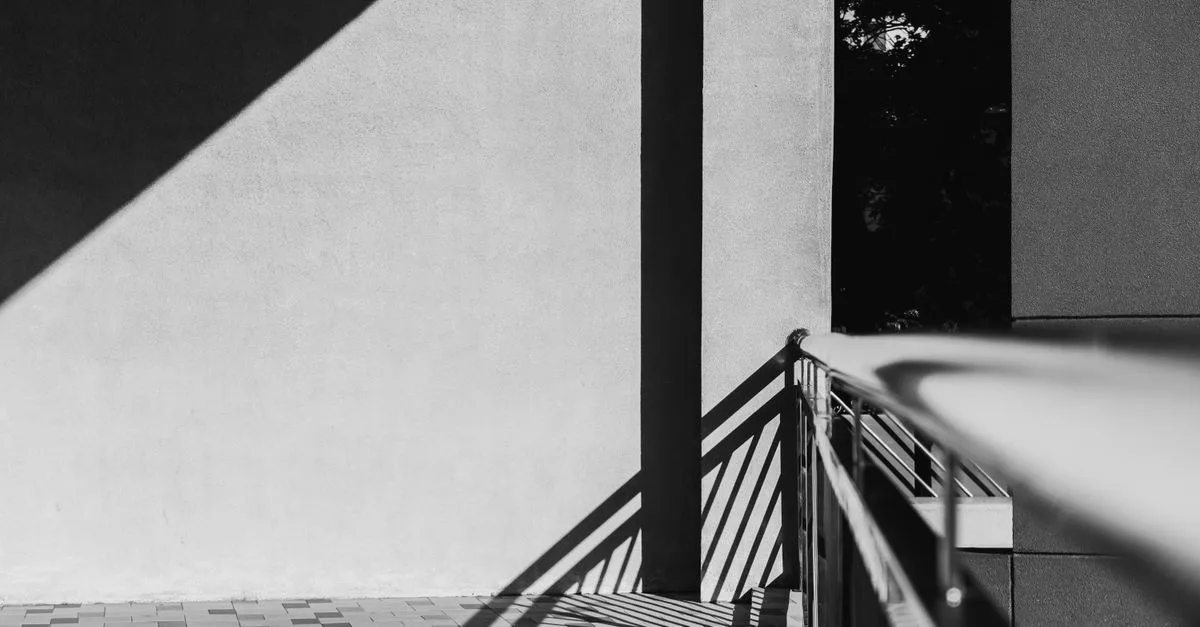 découvrez la puissance des ombres dans notre analyse approfondie de 'shadow'. explorez les thèmes, les mystères et les émotions cachées derrière ce concept fascinant.