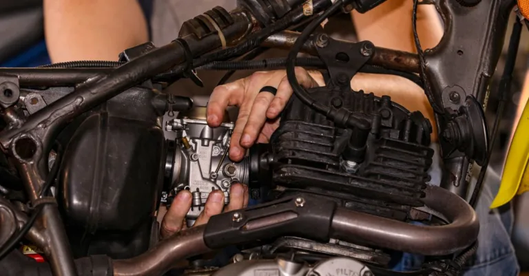 apprenez comment régler correctement un carburateur pour améliorer les performances et l'efficacité de votre moteur.