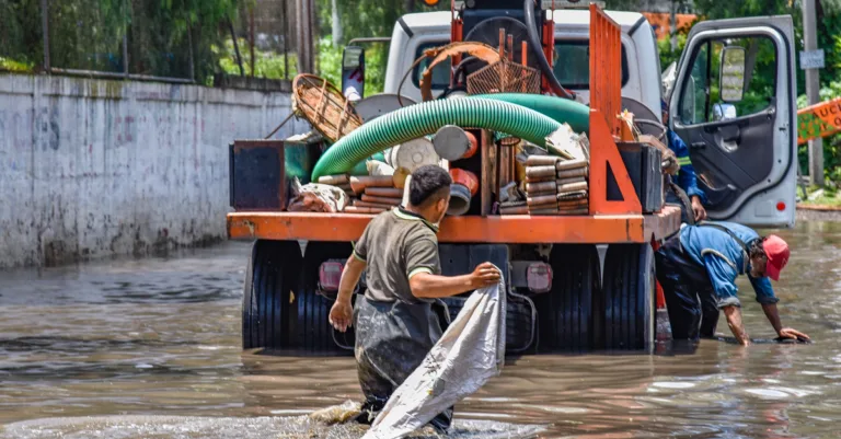 plateau de récupération d'eau conçu pour collecter et recycler efficacement l'eau, idéal pour économiser les ressources et maintenir un espace propre.